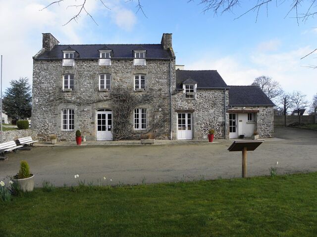 La mairie et sa cour